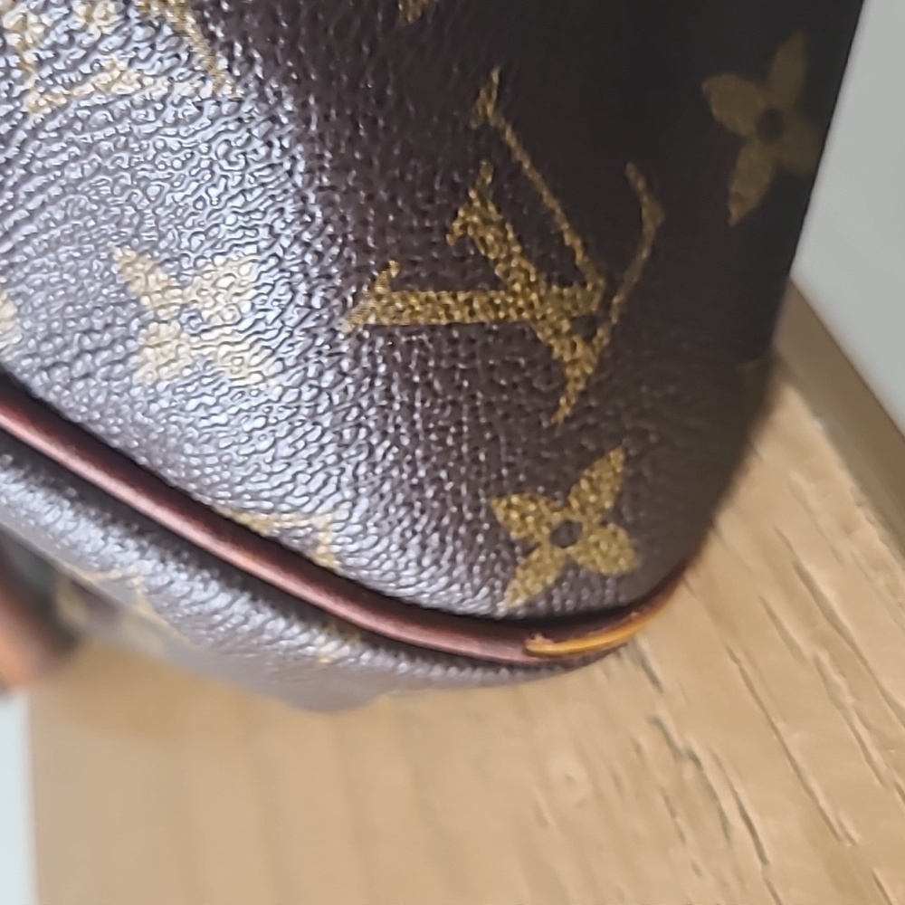 Louis Vuitton Brown Monogram Shoulder Bag - Picture 9 of 16